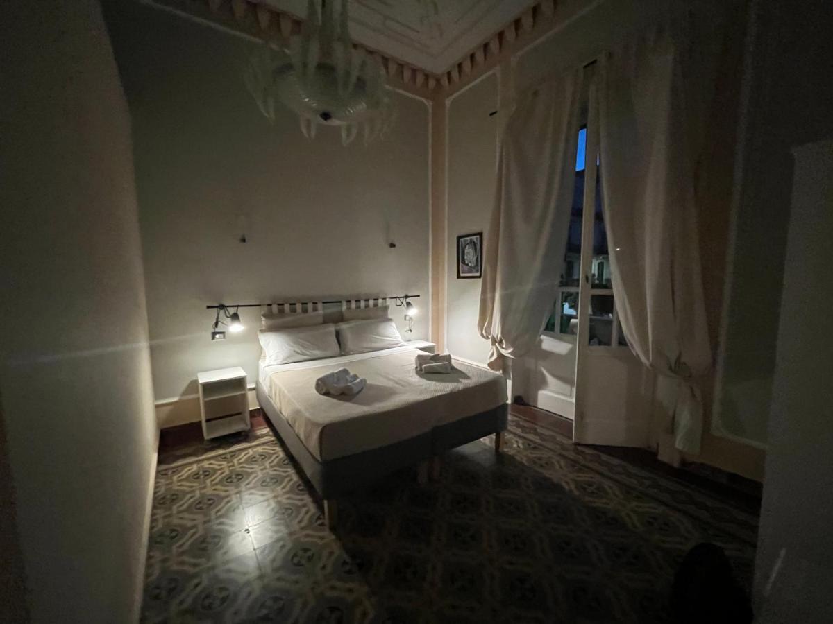 Epoque Bed And Breakfast Мессіна Екстер'єр фото