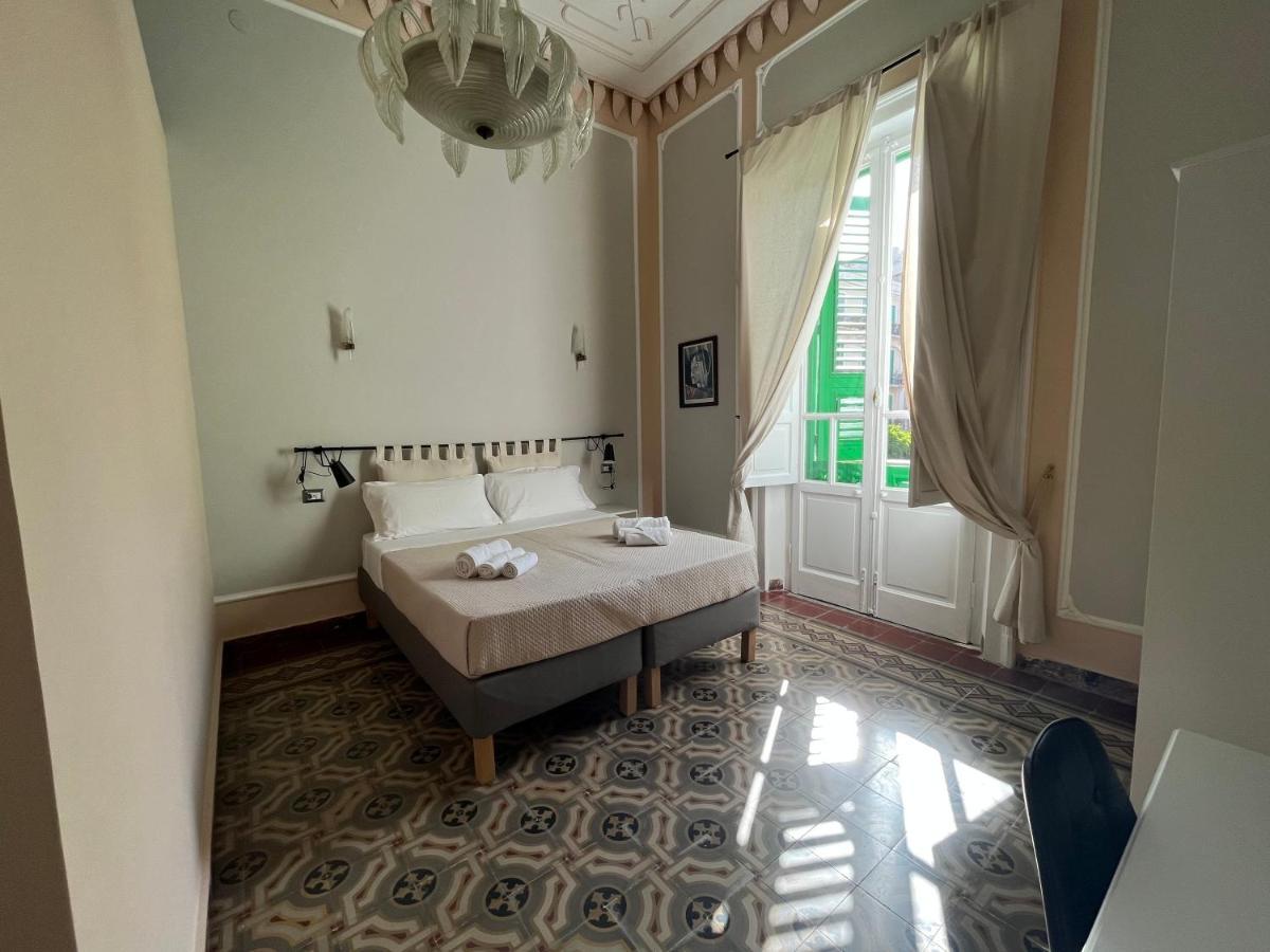 Epoque Bed And Breakfast Мессіна Екстер'єр фото