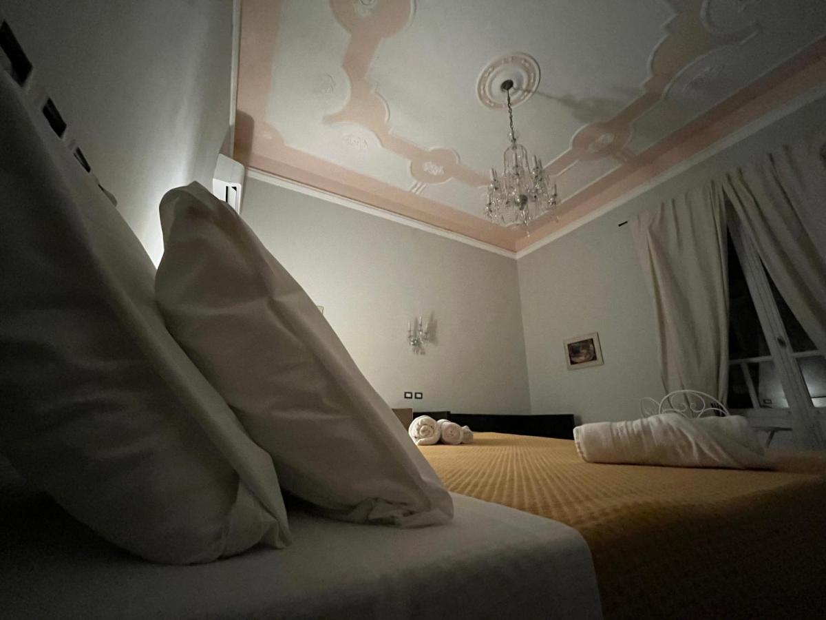 Epoque Bed And Breakfast Мессіна Екстер'єр фото